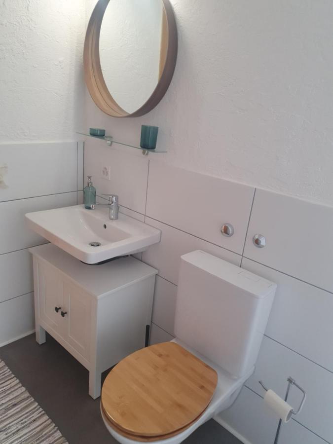 Ferienwohnung Mit Ausblick 크로이츠링엔 외부 사진
